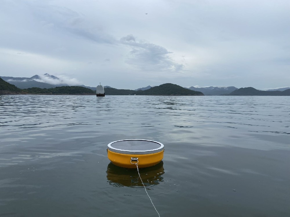 浮標水質(zhì)監(jiān)測站實拍案例-香港銀線灣
